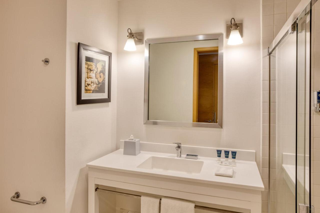 Four Points By Sheraton Cancun Centro Extérieur photo