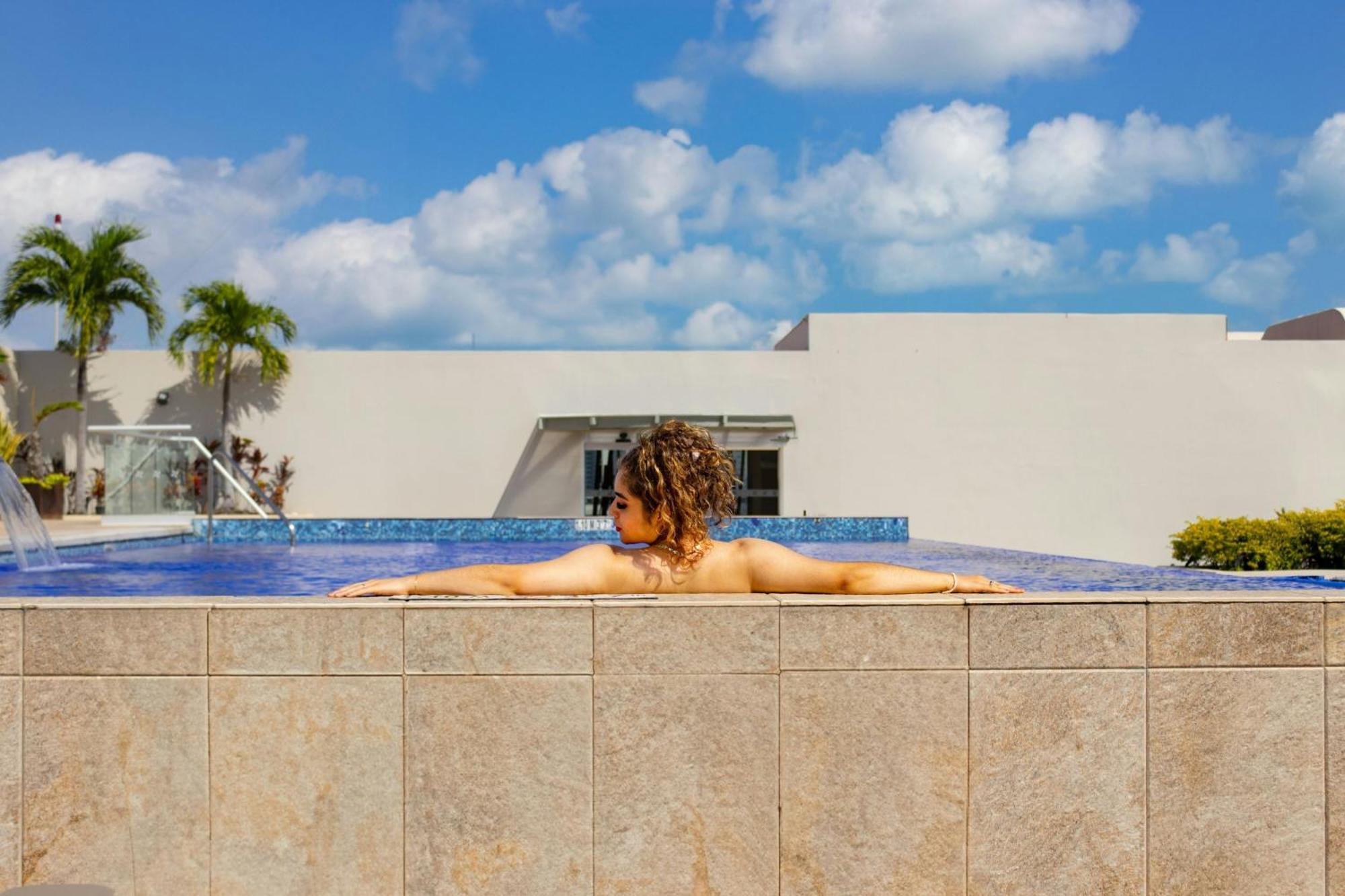 Four Points By Sheraton Cancun Centro Extérieur photo